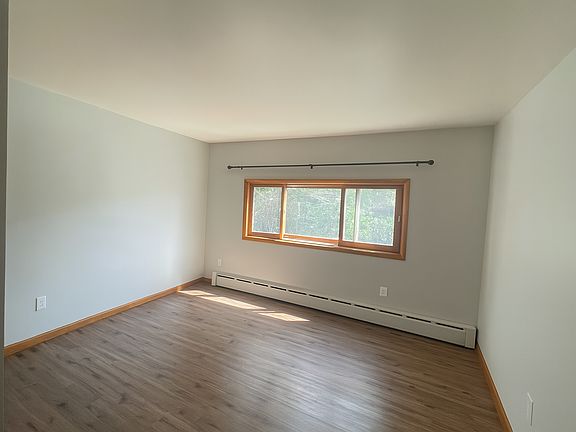 5th image of 610 Pawling Ave #2