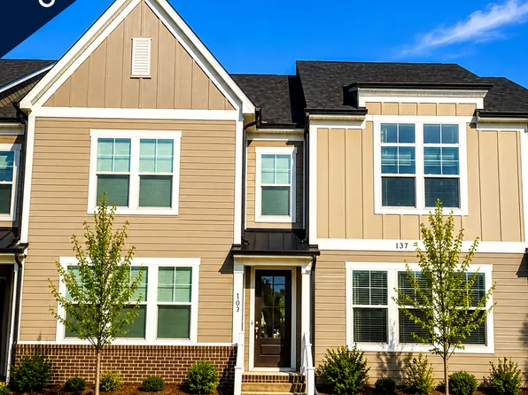 137 Carriage Club Dr #103, Mooresville, NC 28117