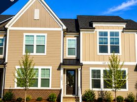 137 Carriage Club Dr