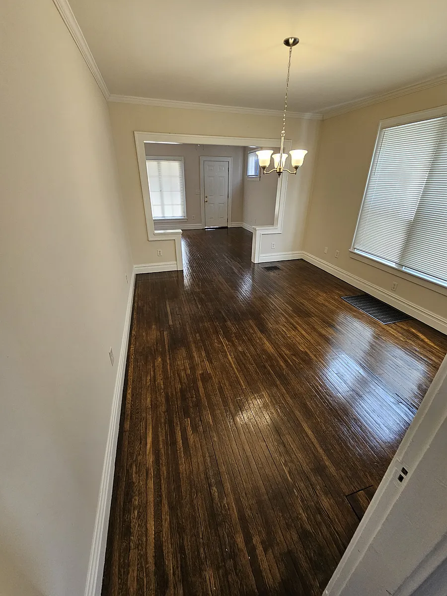 Building Photo - 206 E Hudson St #206