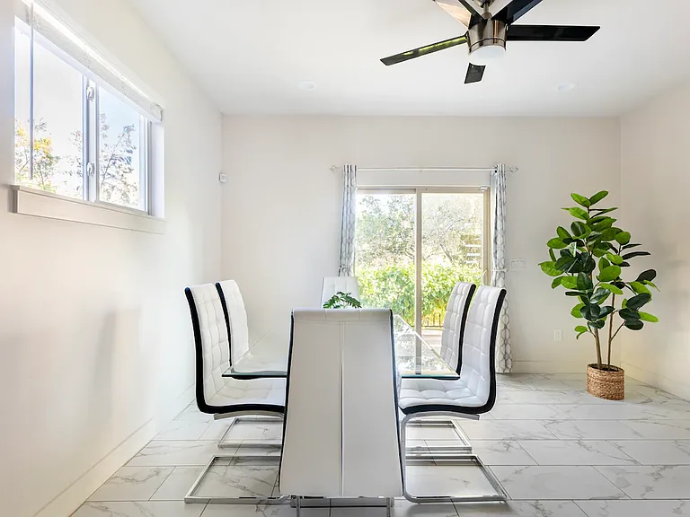 21513 Santa Carlo Ave — Photo 19