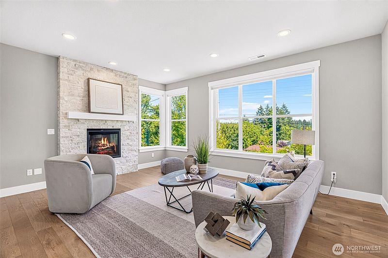 2nd image of 17051 8th Avenue NE