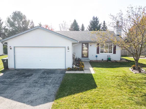 543 Broadmoore DRIVE, Hartford, WI 53027