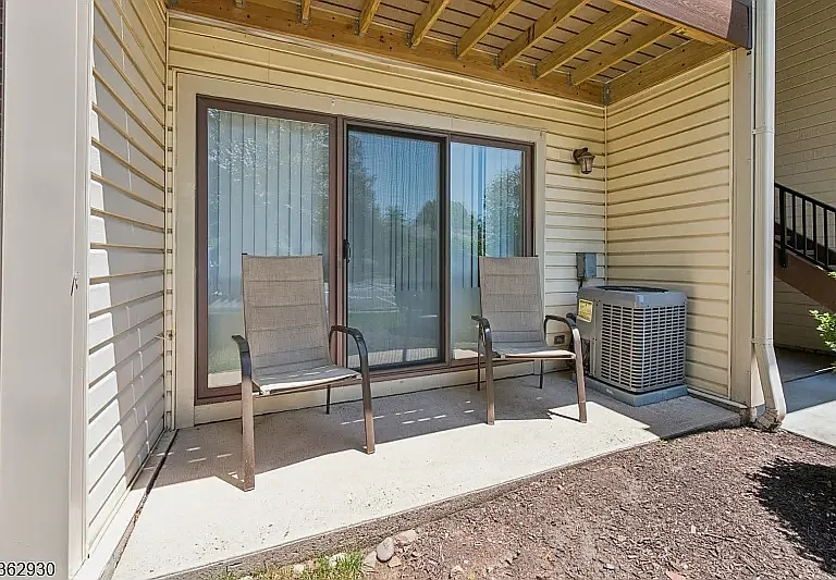 269 English Pl — Photo 12
