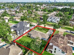 7922 Westwood Dr, Houston, TX 77055