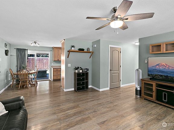 5th image of 70 NE Briggadun Drive