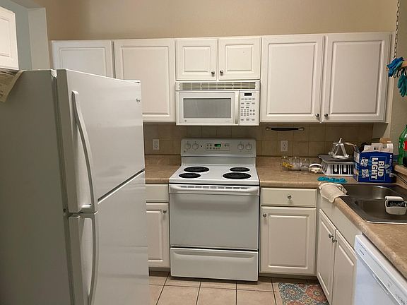 3rd image of 4337 NW 50th Dr APT 104