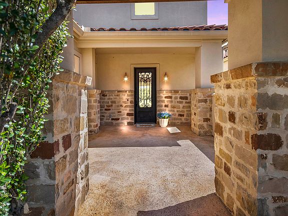 3rd image of 103 Maravilla Way