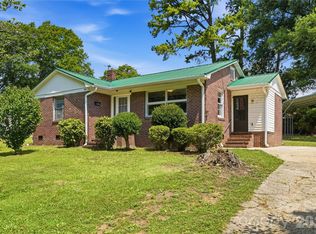 307 Dutchman Ave, Mount Holly, NC 28120