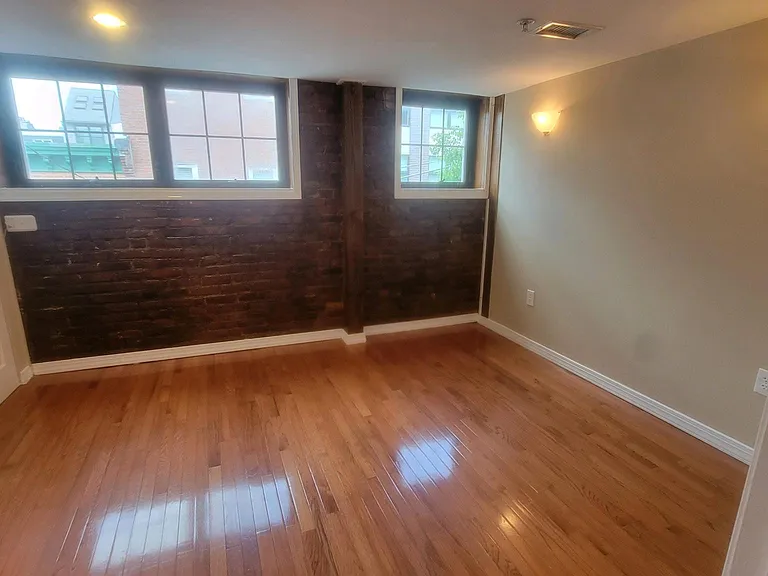 1214 Annin St #3 — Photo 11