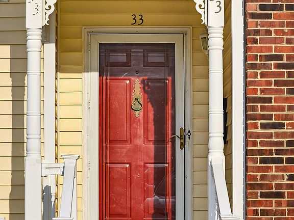 5th image of 33 Rolling Meadows Dr