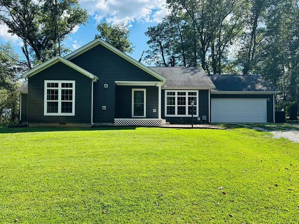 1806 County Road 475 N, Fairfield, IL 62837