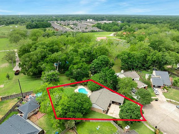5th image of 2306 Trail Wood Lane
