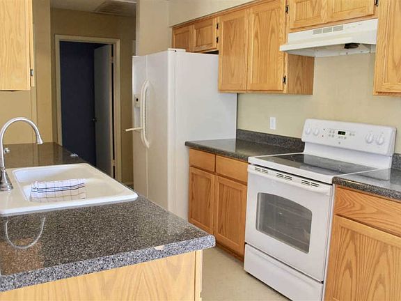 5th image of 709 W Angelica St