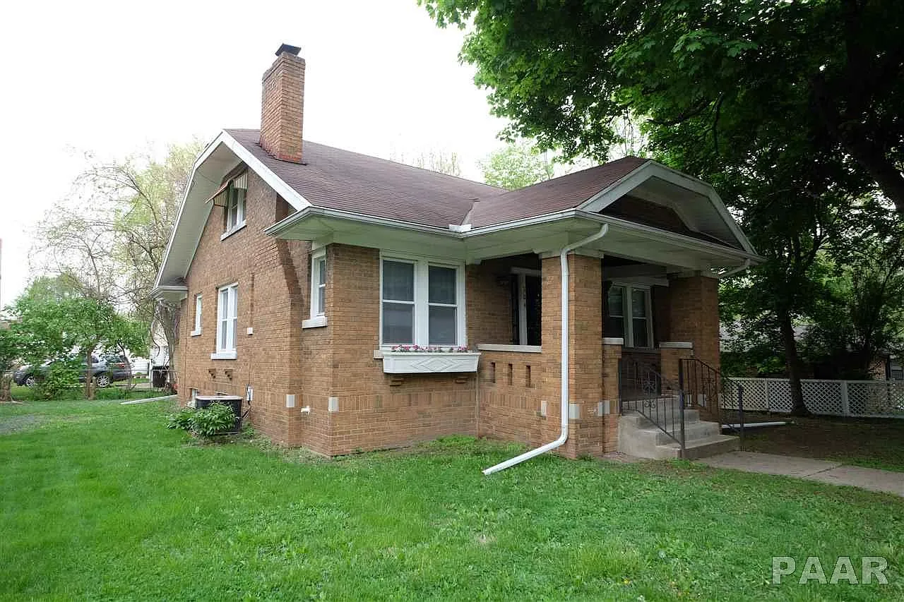 304 W Hanssler Pl photo 1