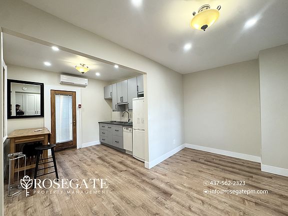 5th image of 13 Gore Vale Ave #1