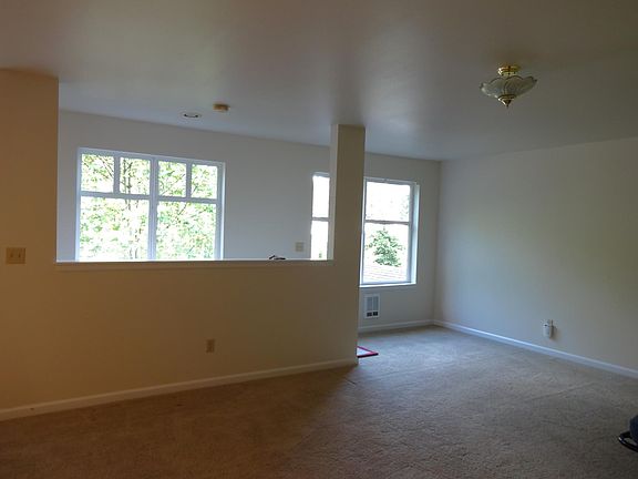 3rd image of 11609 89th Avenue Ct E