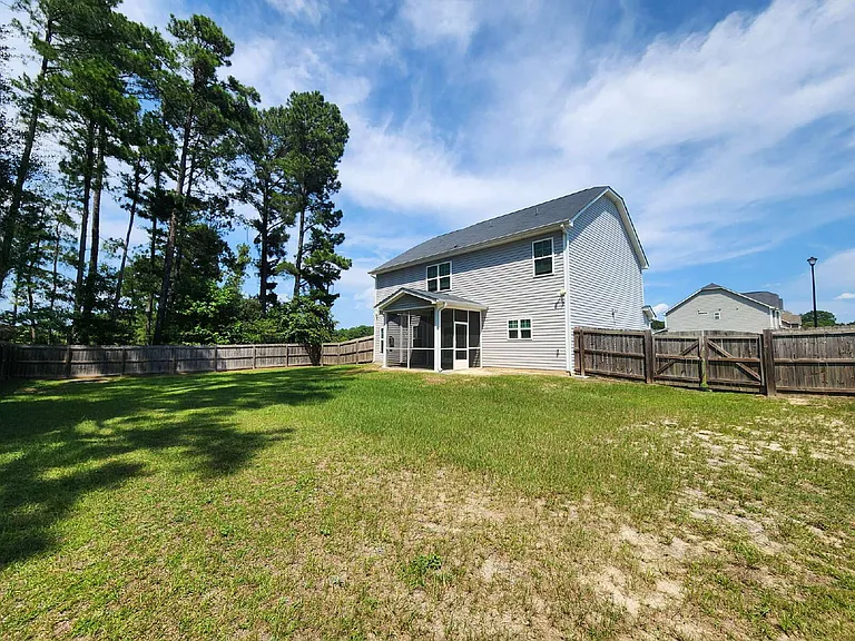 3846 Standardbred Dr — Photo 18
