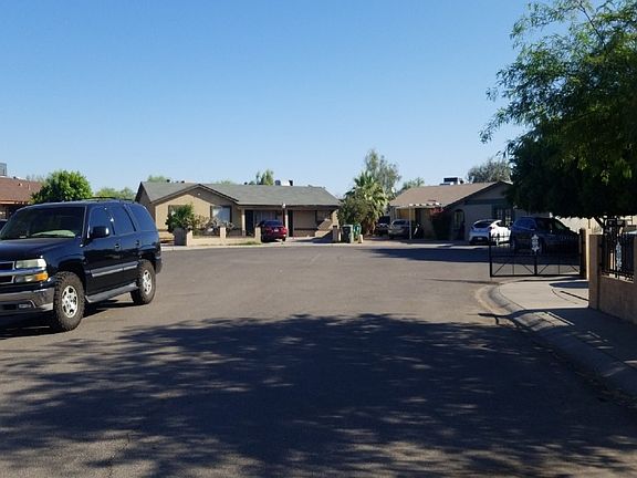 5th image of 802 N 67th Ln