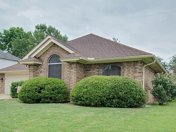 2nd image of 7420 Emerywood Ln