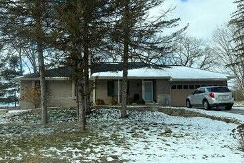 1st image of 589 Forstrom Dr