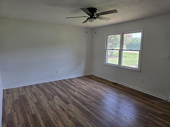 2nd image of 1211 W Rutledge Ave