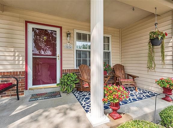 2nd image of 2824 Milburn Acres Ct