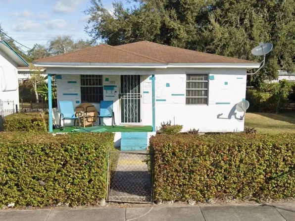 1355 NW 70th St, Miami, FL 33147