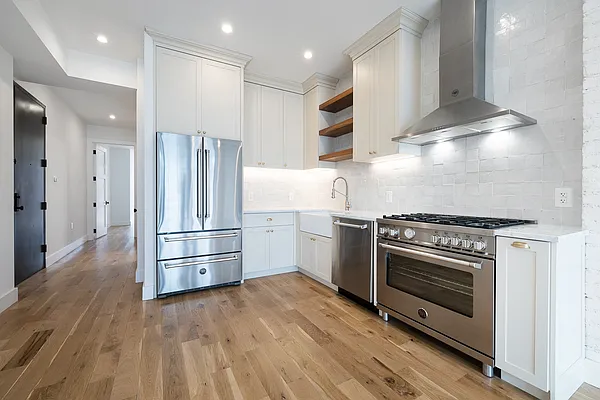 Rented by Brick&Mortar | media 12