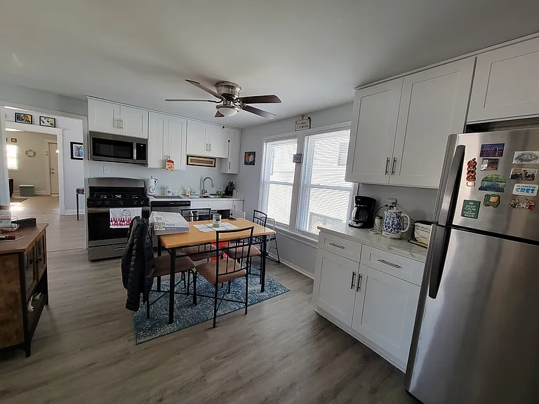 3246 W 110th St #2 — Photo 2
