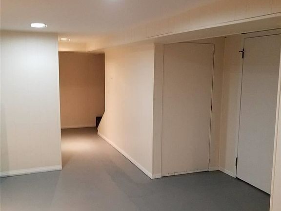 4th image of 842 Goodrich St