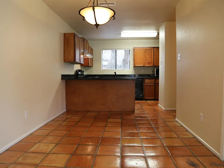 4 Deerfield Dr #D — Photo 7