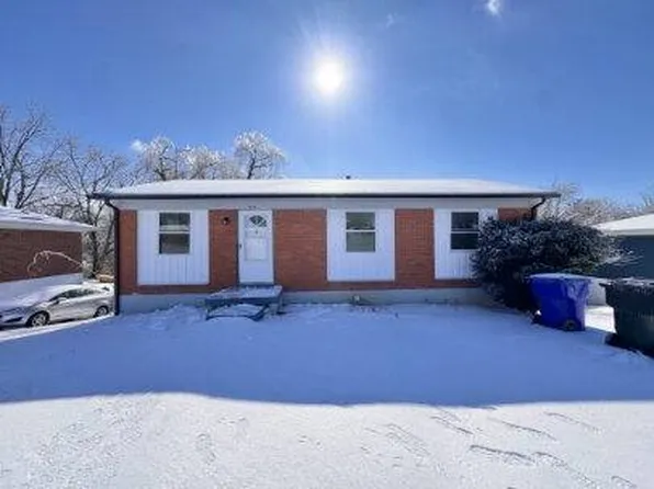 1515 Thames Dr, Lexington, KY 40517