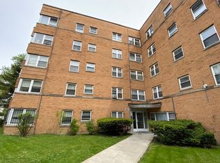 7327 N Rogers Ave APT 403, Chicago, IL 60626