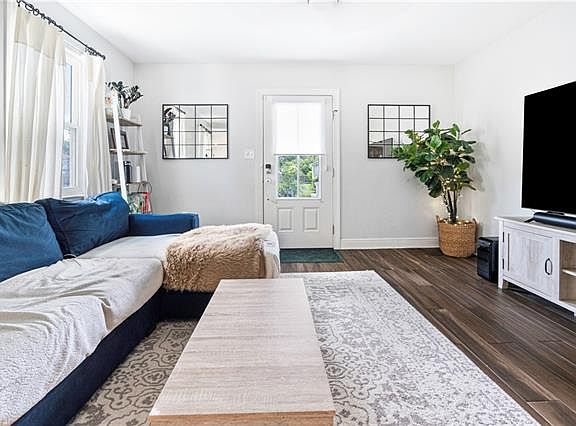 5th image of 466 Focis St
