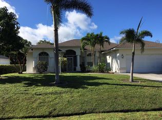 2262 SE Gaslight St, Port Saint Lucie, FL 34952