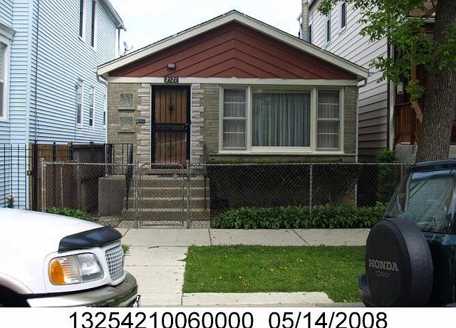 1st image of 2521 N Maplewood Ave