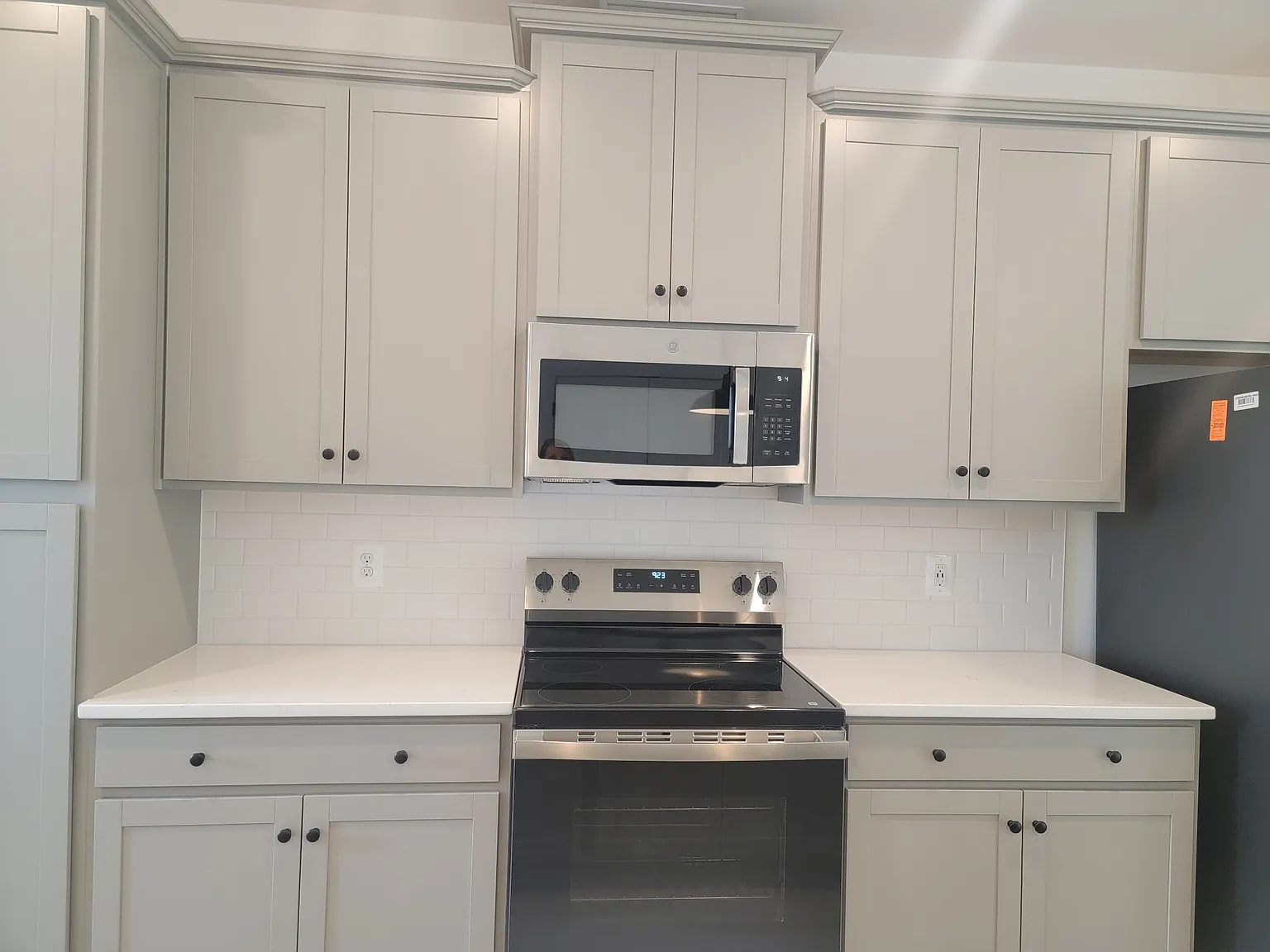 3 bed, 3.5 bath, 2157 sqft, $2,400 — Photo 4