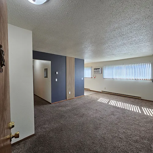 612 5th St E #104 Photo 1