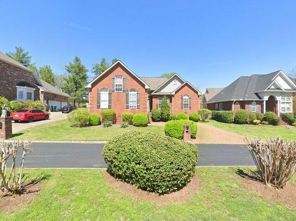 1102 Fairways