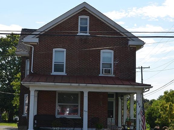 5th image of 504 Main St