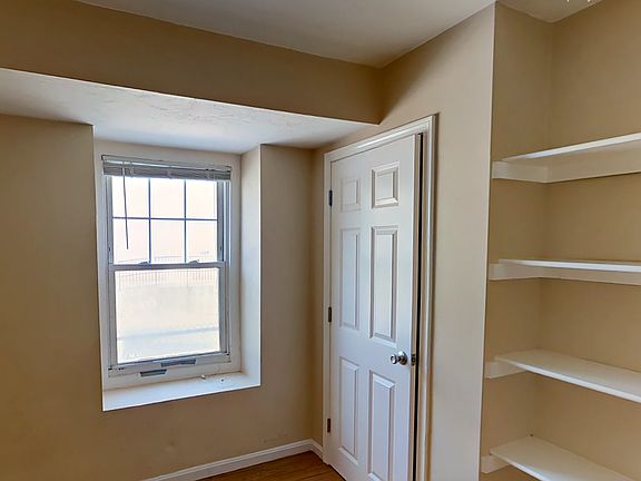 3rd image of 714 Shawmut Ave #2L