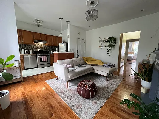 Rented by null | media 1