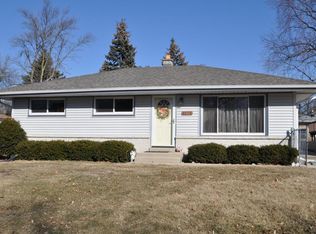4174 S 66th St, Greenfield, WI 53220