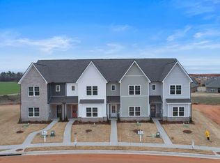 203 Susan Lynn Dr, Hazel Green, AL 35750