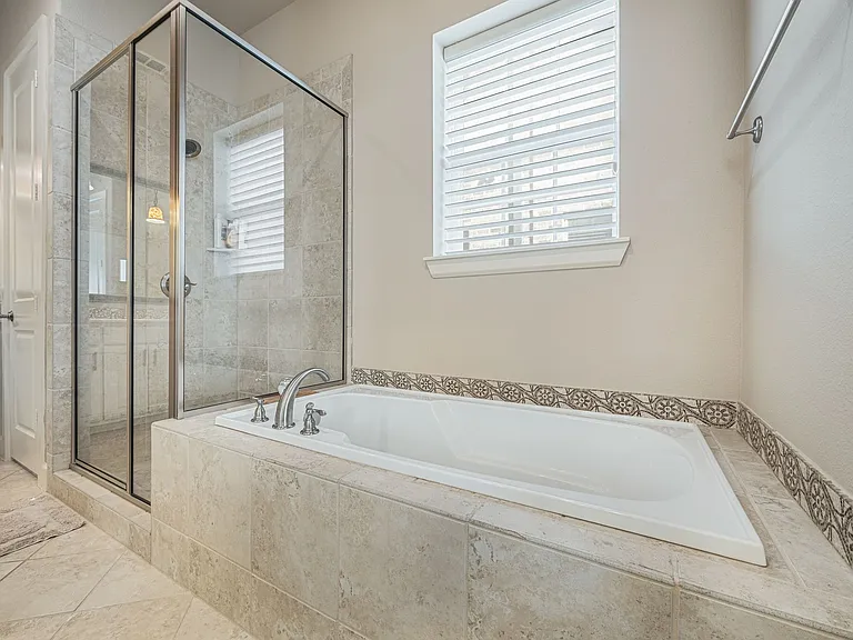 5001 Meridian Ln #2103 — Photo 17