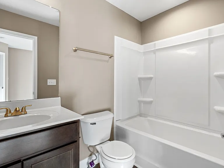 909 Charlotte St — Photo 15