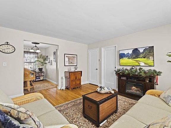 5th image of 180 S Main St #5
