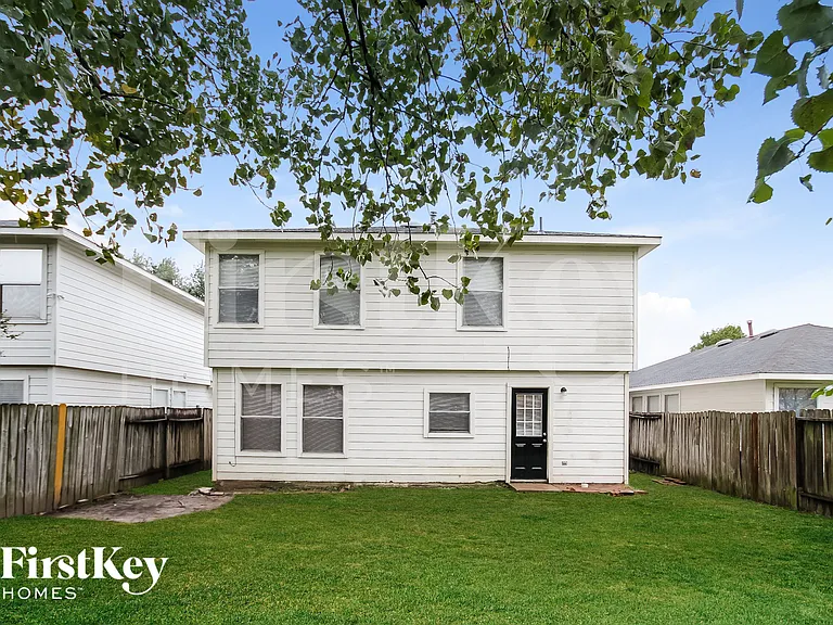 947 Leadenhall Cir — Photo 14