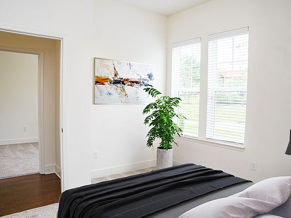 Amp - 2 BR/2BA - 1,170 sq ft